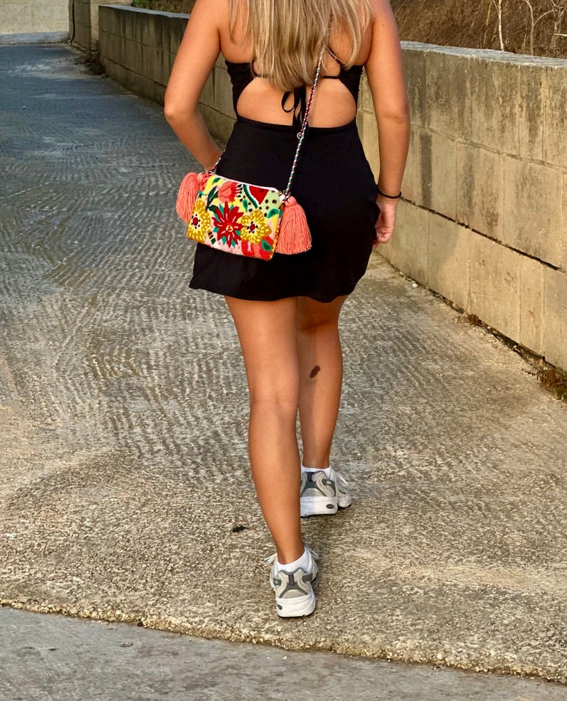 Flower Embroidered Tapestry Clutch Bag