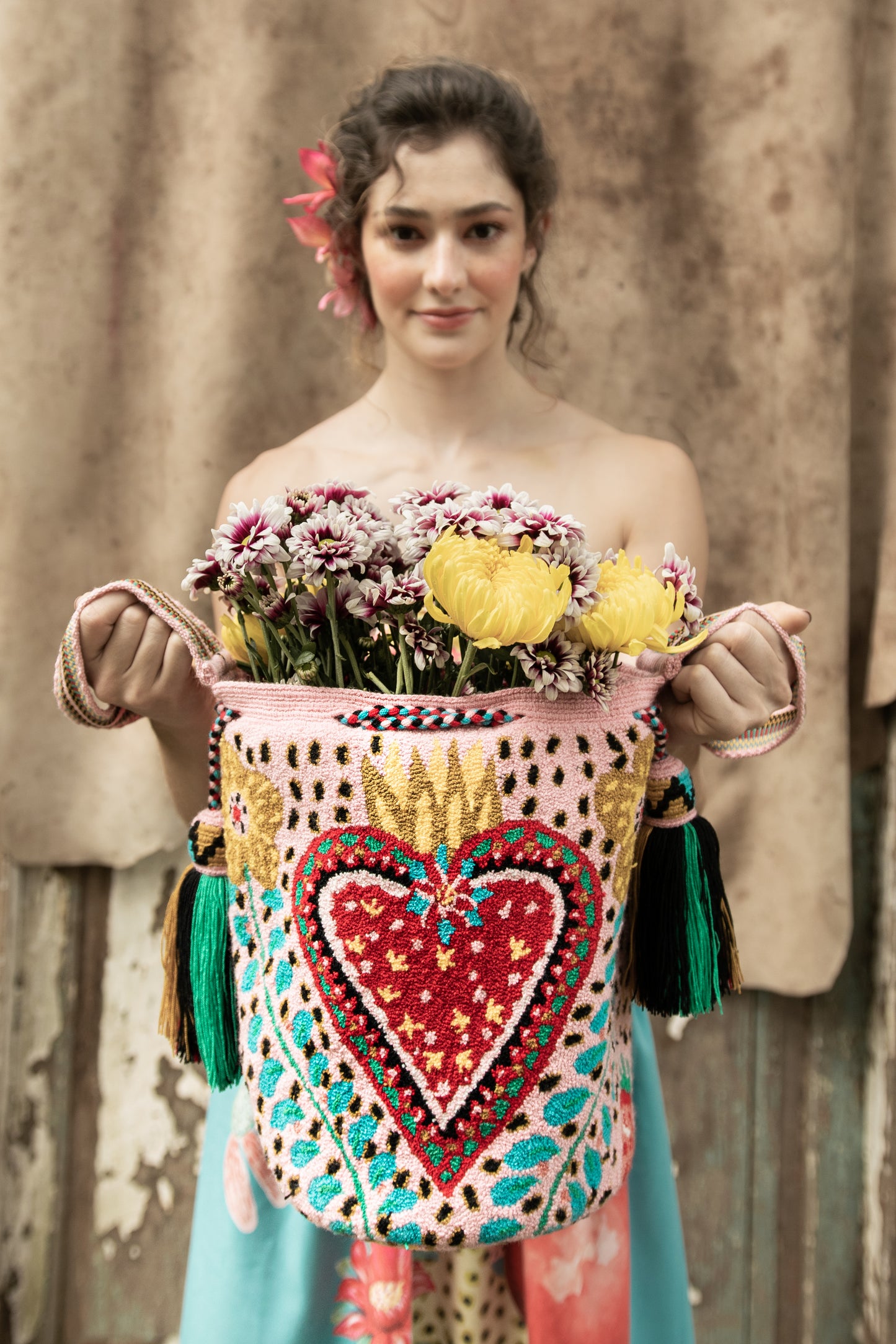 Heart Embroidered Tapestry Handbag